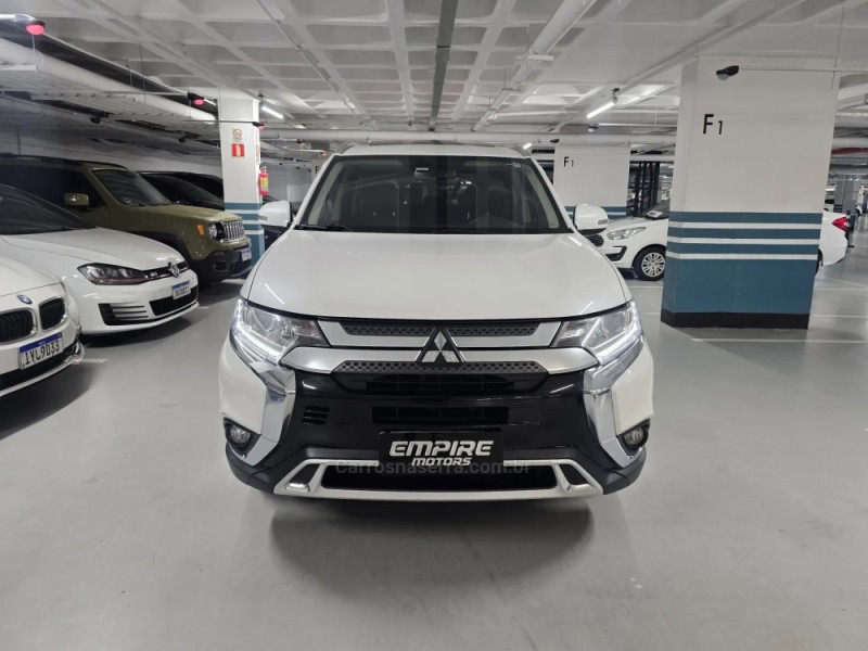OUTLANDER 2.0 HPE 4X4 MIVEC SPORT FLEX 4P AUTOMÁTICO - 2019 - PORTO ALEGRE
