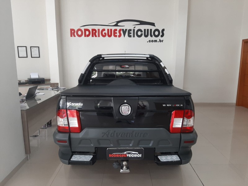 STRADA 1.8 MPI ADVENTURE LOCKER CD 16V FLEX 2P MANUAL - 2012 - CAXIAS DO SUL