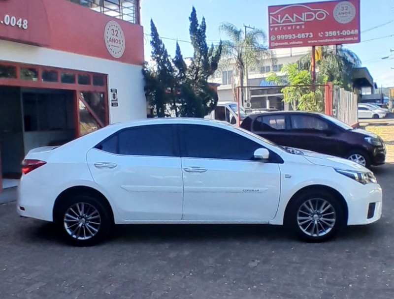 COROLLA 2.0 ALTIS PREMIUM 16V FLEX 4P AUTOMÁTICO - 2016 - ESTâNCIA VELHA