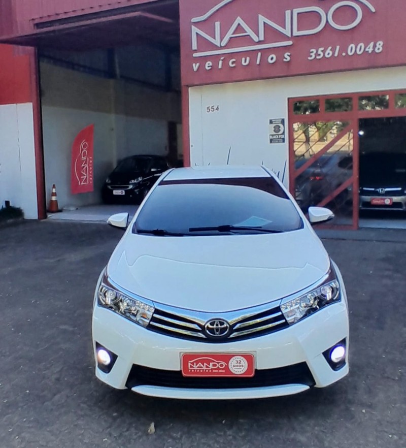 COROLLA 2.0 ALTIS PREMIUM 16V FLEX 4P AUTOMÁTICO - 2016 - ESTâNCIA VELHA