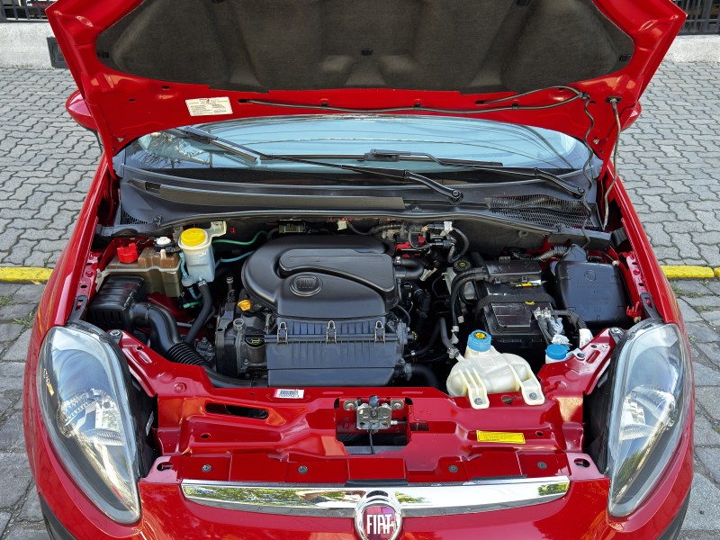 PUNTO 1.4 ATTRACTIVE ITALIA 8V FLEX 4P MANUAL - 2017 - CAXIAS DO SUL