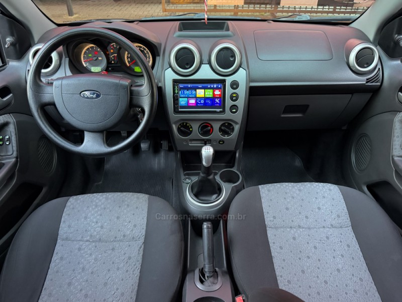 FIESTA 1.6 MPI CLASS 8V GASOLINA 4P MANUAL - 2011 - ESTâNCIA VELHA