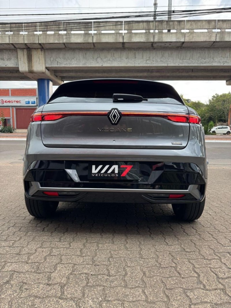 MÉGANE E-TECH ELÉTRICO 4P AUTOMÁTICO - 2024 - NOVO HAMBURGO