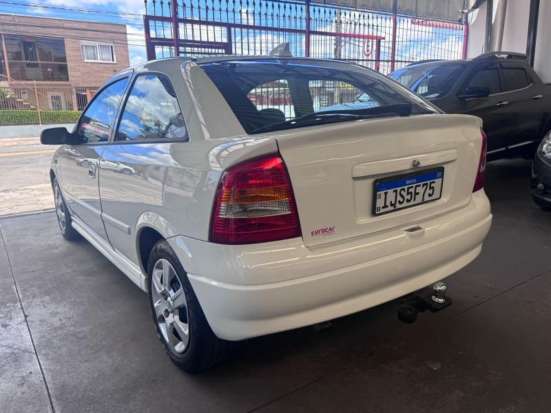 ASTRA 1.8 MPFI GL 8V GASOLINA 4P MANUAL - 2001 - CAXIAS DO SUL