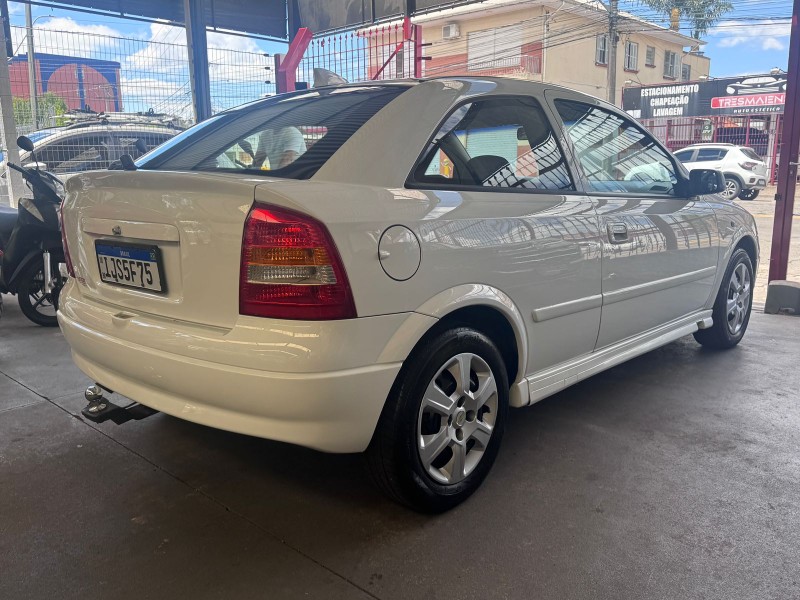 ASTRA 1.8 MPFI GL 8V GASOLINA 4P MANUAL - 2001 - CAXIAS DO SUL