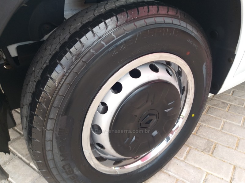 MASTER 2.3 DCI MINIBUS STANDARD L2H2 16 LUGARES 16V DIESEL 4P MANUAL - 2014 - CAXIAS DO SUL