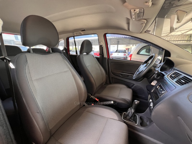 SPACEFOX 1.6 MI TREND 8V FLEX 4P MANUAL - 2012 - BOM PRINCíPIO