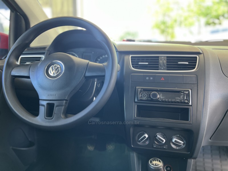 SPACEFOX 1.6 MI TREND 8V FLEX 4P MANUAL - 2012 - BOM PRINCíPIO