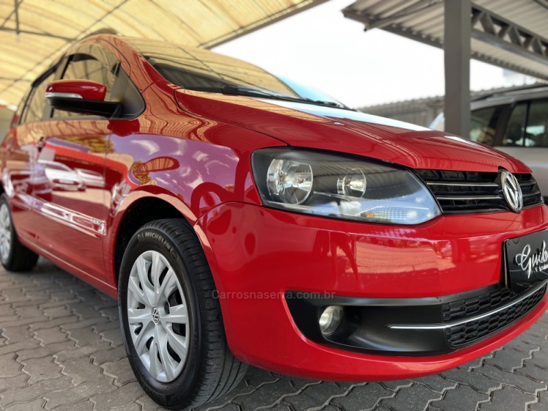 SPACEFOX 1.6 MI TREND 8V FLEX 4P MANUAL - 2012 - BOM PRINCíPIO