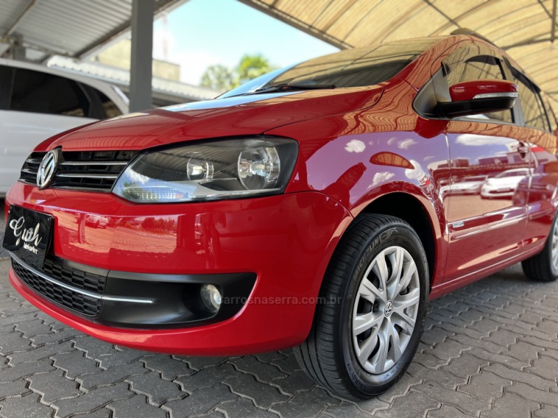 SPACEFOX 1.6 MI TREND 8V FLEX 4P MANUAL - 2012 - BOM PRINCíPIO