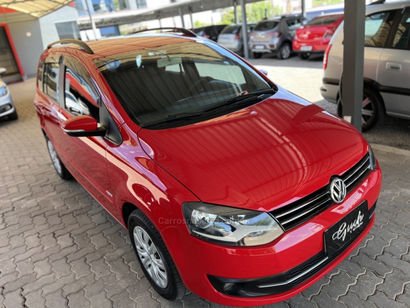 SPACEFOX 1.6 MI TREND 8V FLEX 4P MANUAL - 2012 - BOM PRINCíPIO