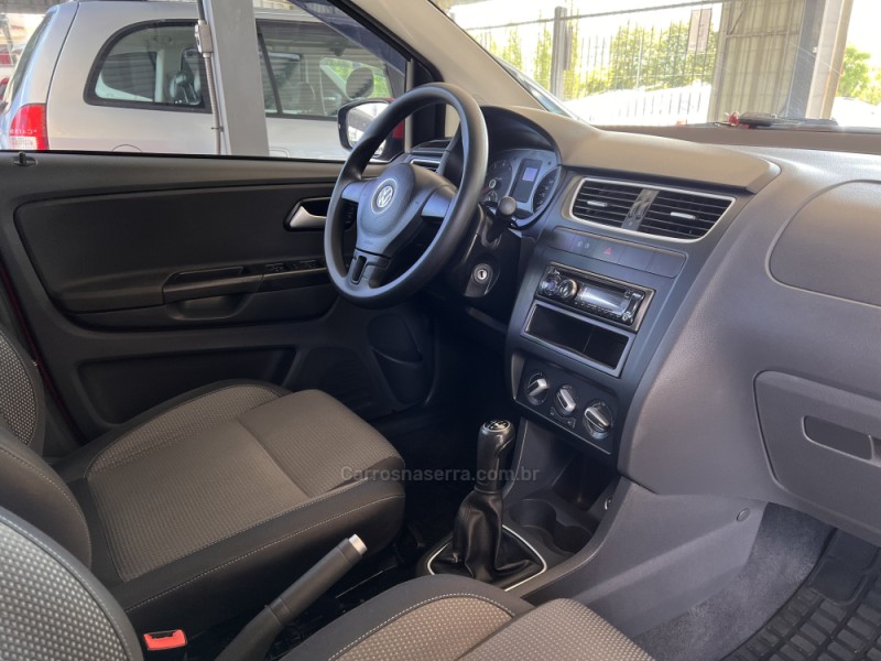 SPACEFOX 1.6 MI TREND 8V FLEX 4P MANUAL - 2012 - BOM PRINCíPIO