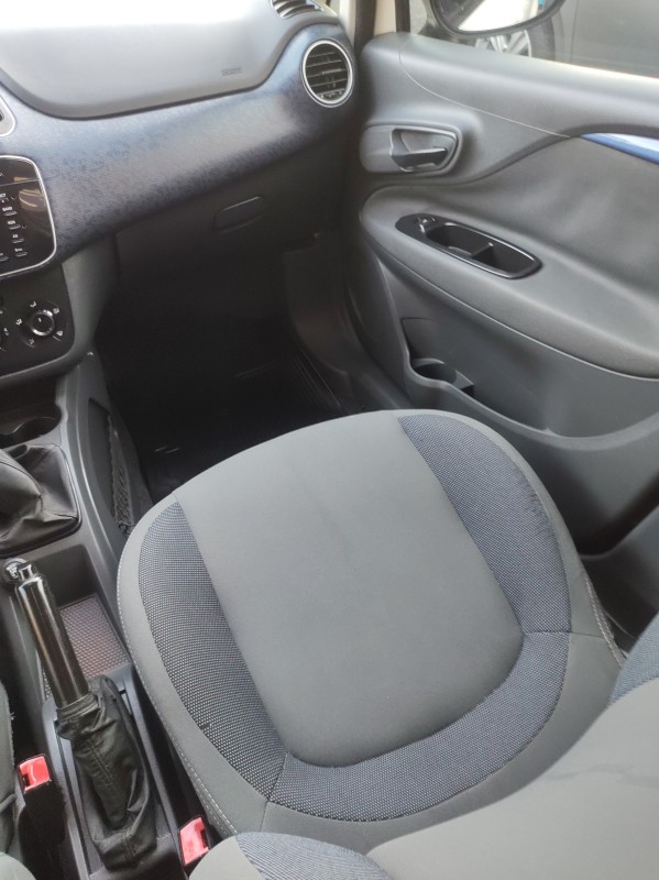 PUNTO 1.4 ATTRACTIVE ITALIA 8V FLEX 4P MANUAL - 2013 - VALE REAL