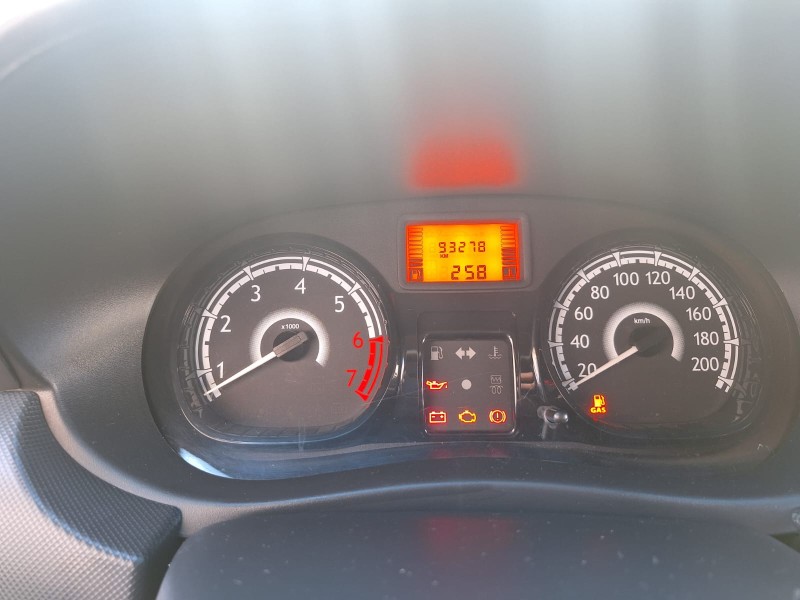 SANDERO 1.0 AUTHENTIQUE 16V FLEX 4P MANUAL - 2012 - CAXIAS DO SUL