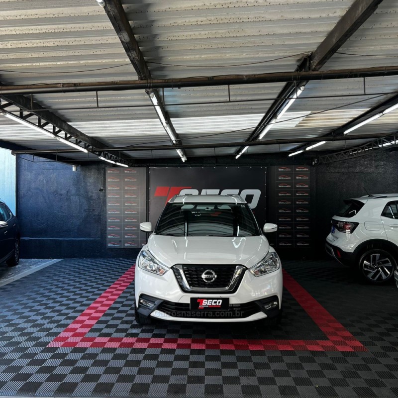 KICKS 1.6 16V FLEX SV 4P XTRONIC - 2018 - PASSO FUNDO