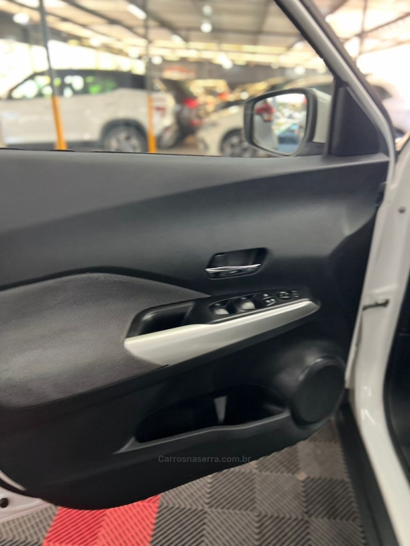 KICKS 1.6 16V FLEX SV 4P XTRONIC - 2018 - PASSO FUNDO