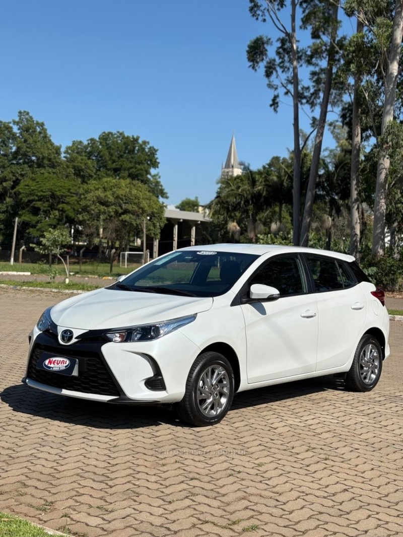 YARIS 1.5 XS 16V FLEX 4P AUTOMÁTICO - 2025 - LAJEADO