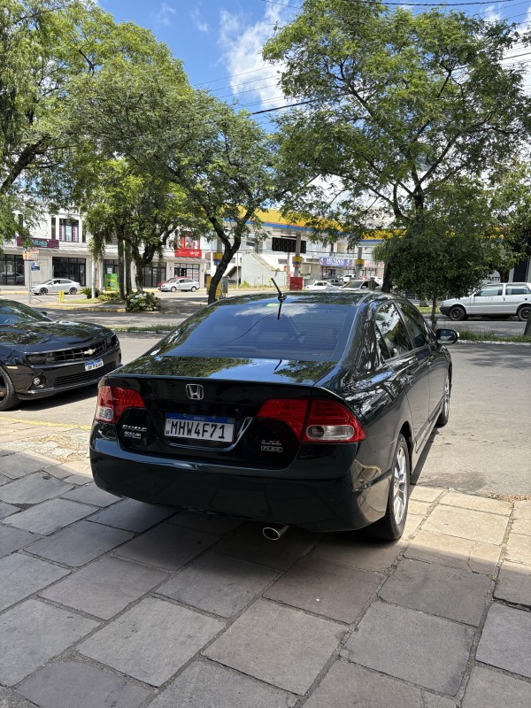 CIVIC 1.8 LXL 16V FLEX 4P AUTOMÁTICO - 2011 - FARROUPILHA