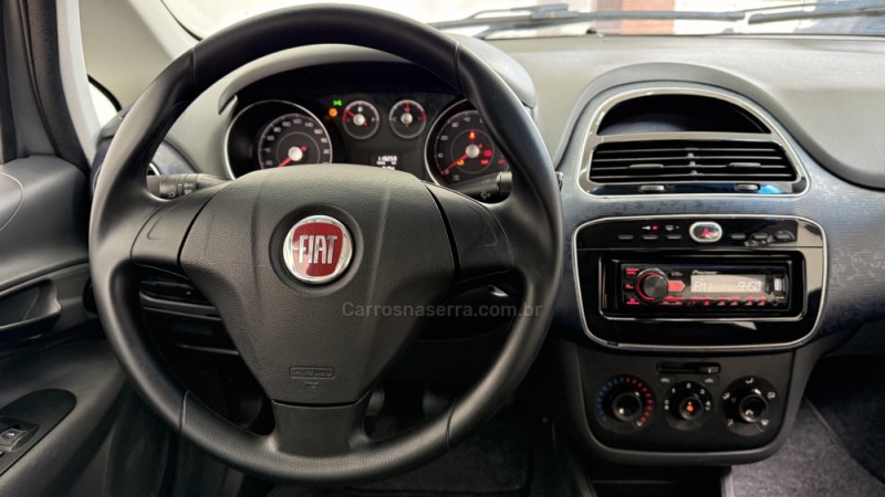 PUNTO 1.4 ATTRACTIVE ITALIA 8V FLEX 4P MANUAL - 2013 - BENTO GONçALVES