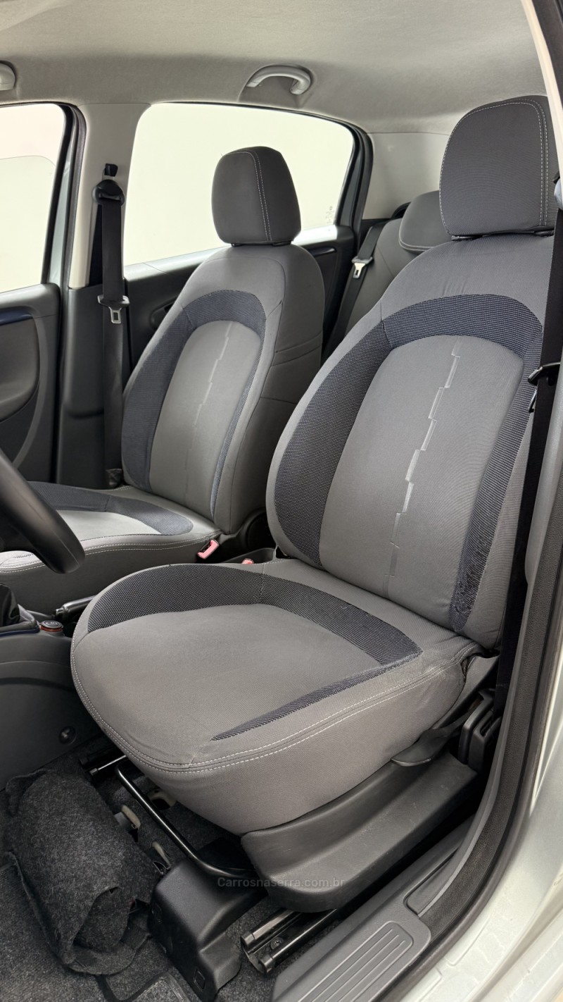 PUNTO 1.4 ATTRACTIVE ITALIA 8V FLEX 4P MANUAL - 2013 - BENTO GONçALVES