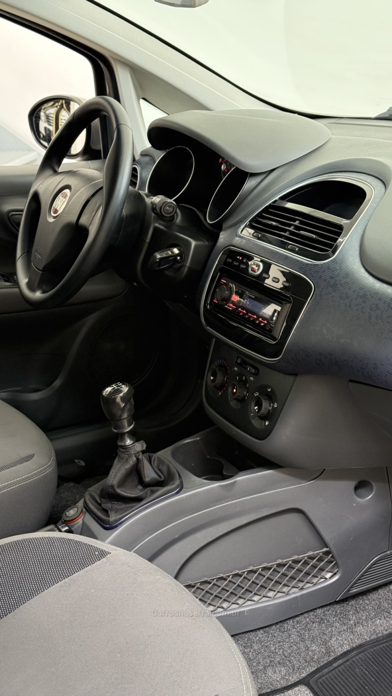 PUNTO 1.4 ATTRACTIVE ITALIA 8V FLEX 4P MANUAL - 2013 - BENTO GONçALVES