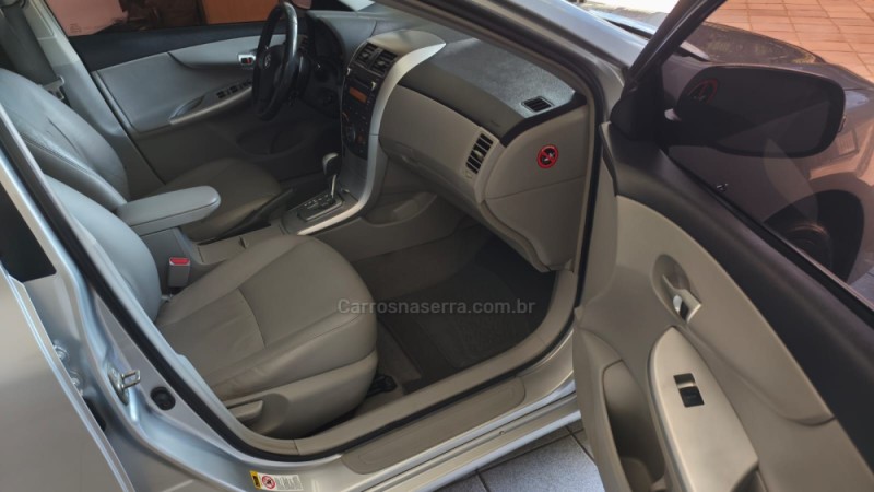 COROLLA 2.0 XEI 16V FLEX 4P AUTOMÁTICO - 2013 - CAXIAS DO SUL