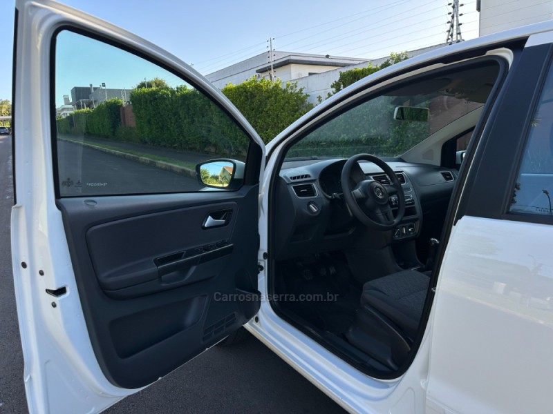 FOX 1.0 ITREND 8V FLEX 4P MANUAL - 2014 - SãO LEOPOLDO