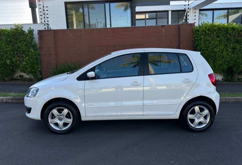 FOX 1.0 ITREND 8V FLEX 4P MANUAL - 2014 - SãO LEOPOLDO