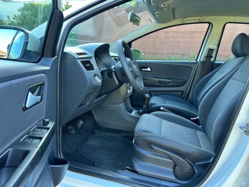 FOX 1.0 ITREND 8V FLEX 4P MANUAL - 2014 - SãO LEOPOLDO