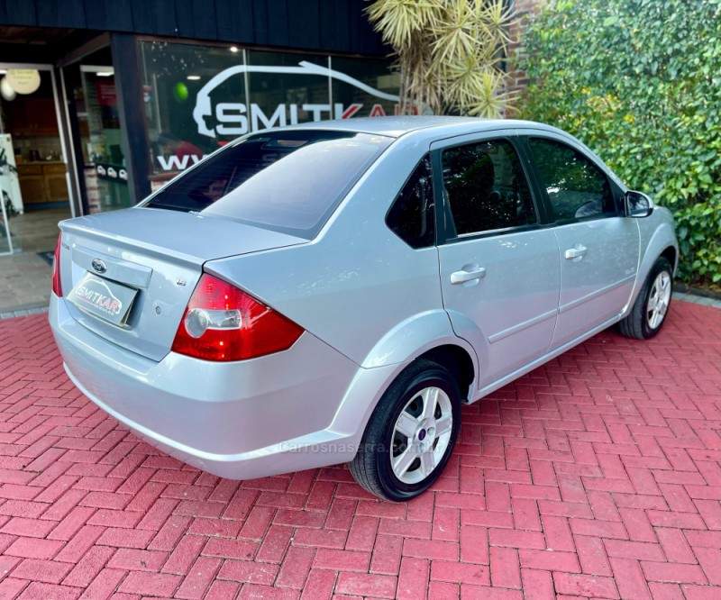 FIESTA 1.6 MPI CLASS SEDAN 8V FLEX 4P MANUAL - 2009 - ROLANTE