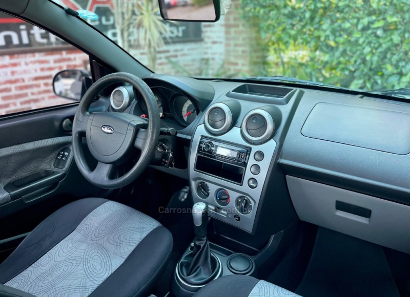 FIESTA 1.6 MPI CLASS SEDAN 8V FLEX 4P MANUAL - 2009 - ROLANTE