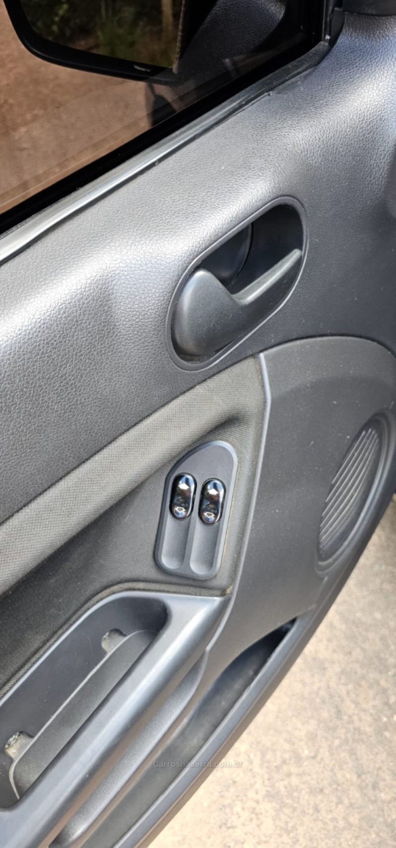 FIESTA 1.0 MPI 8V GASOLINA 4P MANUAL - 2014 - IVOTI