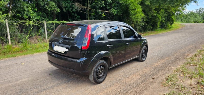 FIESTA 1.0 MPI 8V GASOLINA 4P MANUAL - 2014 - IVOTI