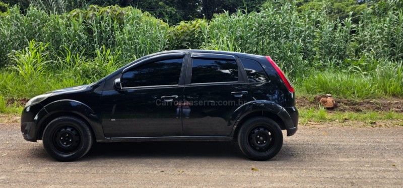 FIESTA 1.0 MPI 8V GASOLINA 4P MANUAL - 2014 - IVOTI