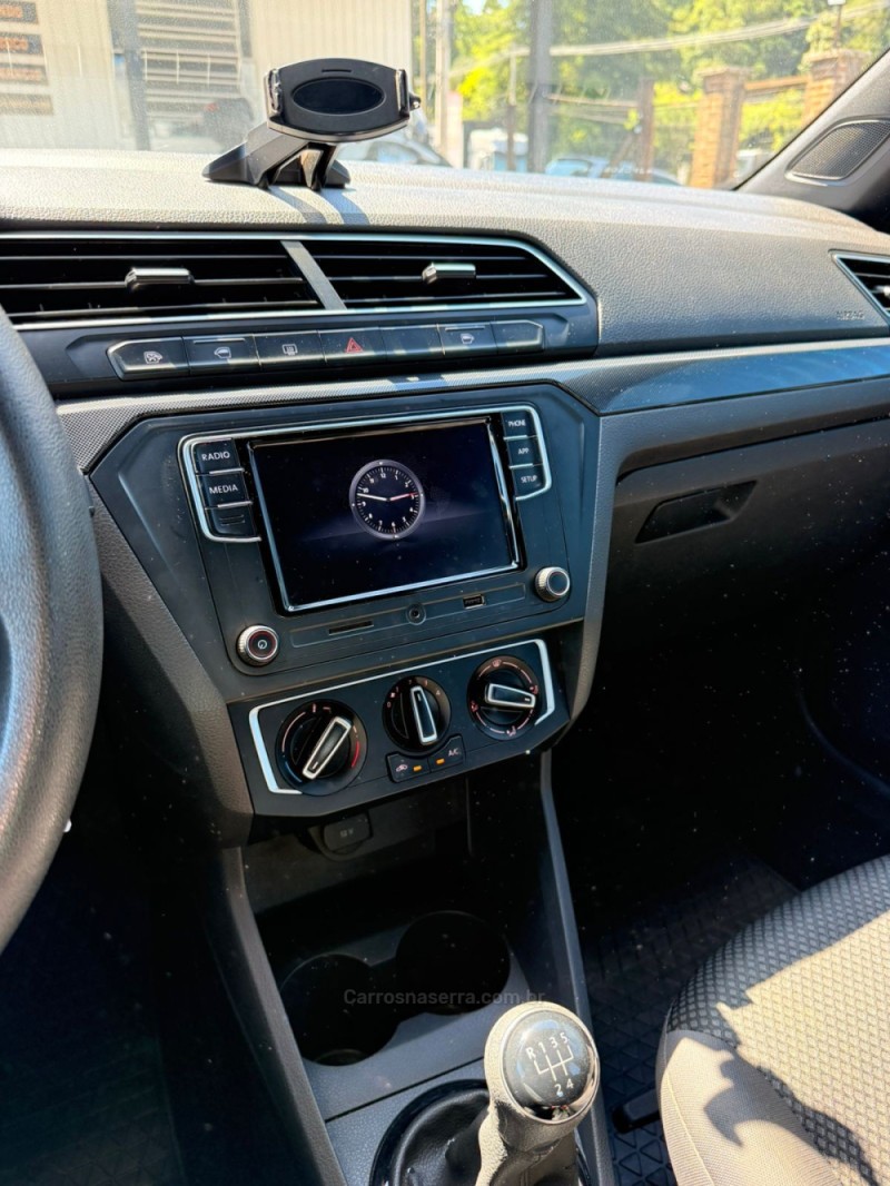 GOL 1.0 MI TRACK 8V FLEX 4P MANUAL - 2018 - CANELA