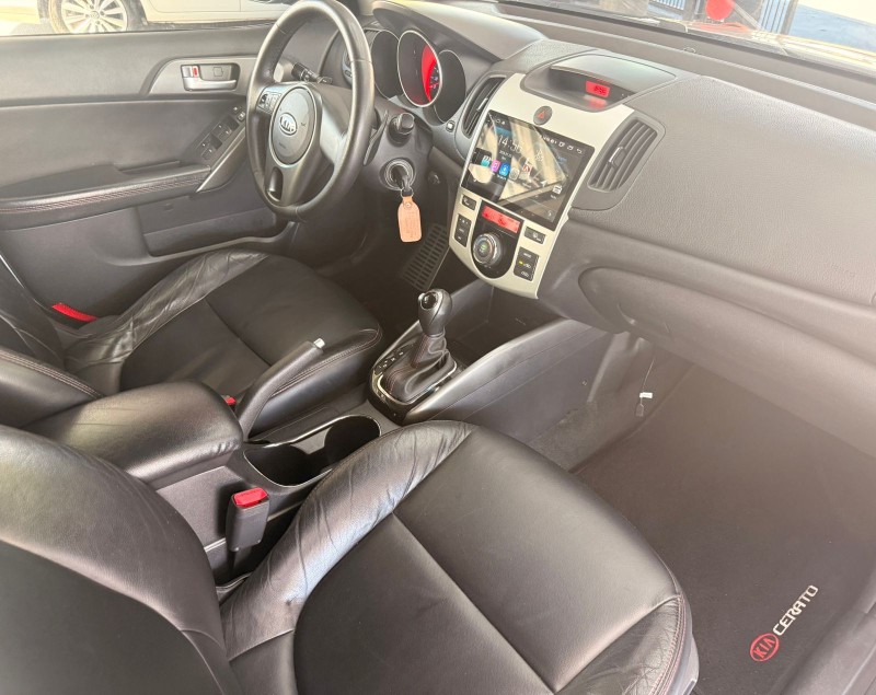 CERATO 1.6 SX3 16V GASOLINA 4P AUTOMÁTICO - 2013 - CANELA