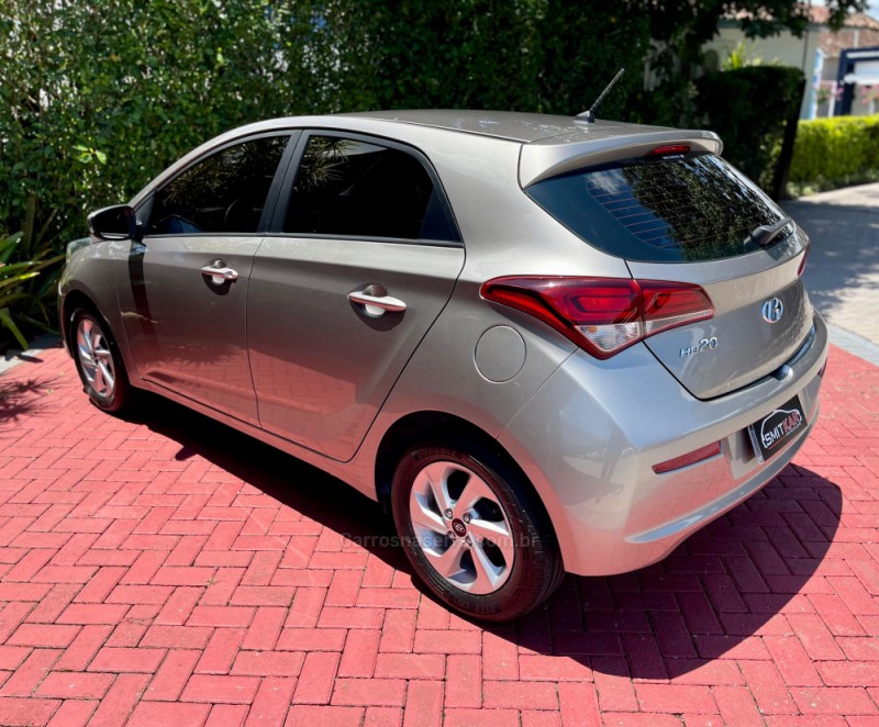 HB20S 1.0 COMFORT STYLE 12V FLEX 4P MANUAL - 2016 - ROLANTE