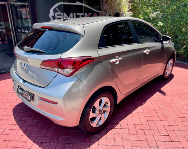 HB20S 1.0 COMFORT STYLE 12V FLEX 4P MANUAL - 2016 - ROLANTE