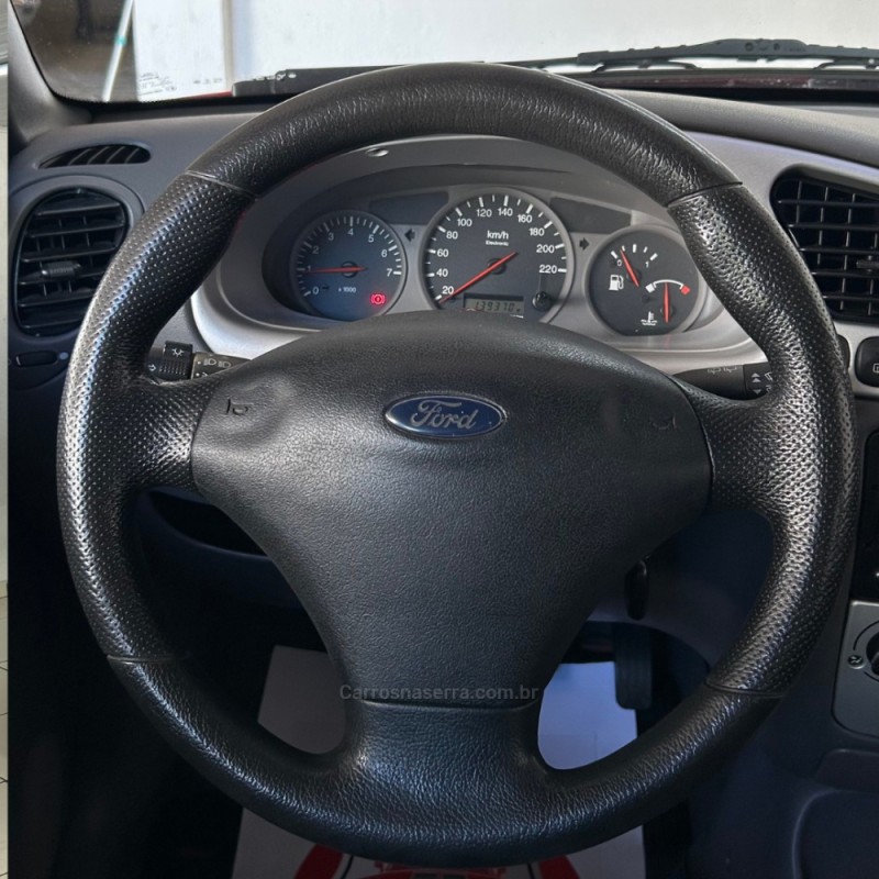 FIESTA 1.6 MPI GLX 8V GASOLINA 4P MANUAL - 2000 - VACARIA