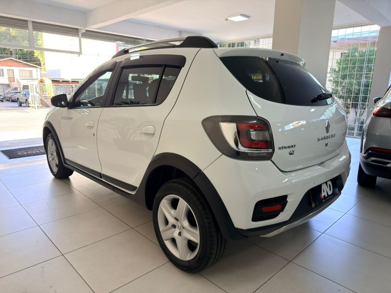 SANDERO 1.6 STEPWAY 8V FLEX 4P MANUAL - 2015 - CAXIAS DO SUL