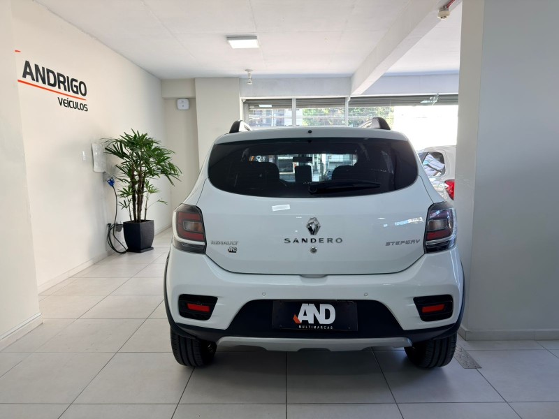 SANDERO 1.6 STEPWAY 8V FLEX 4P MANUAL - 2015 - CAXIAS DO SUL