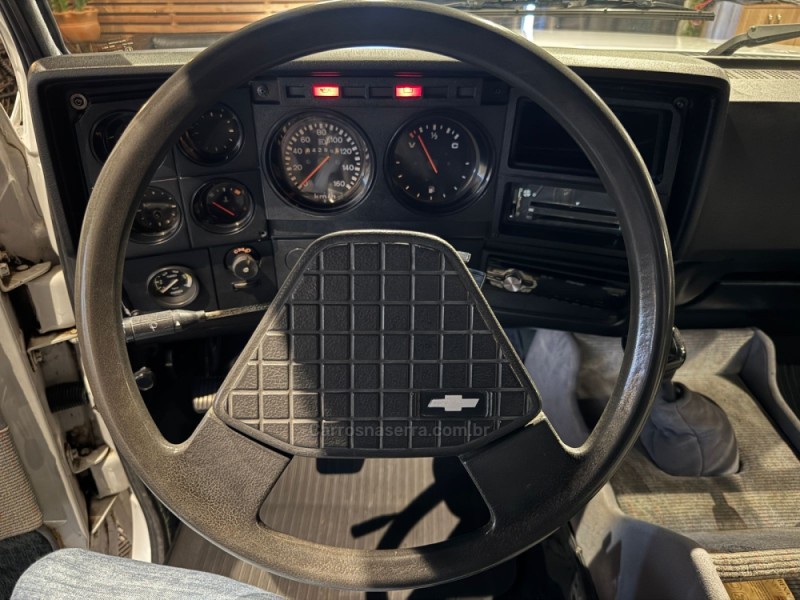 D20 4.0 CUSTOM DE LUXE CD 8V DIESEL 2P MANUAL - 1992 - FARROUPILHA