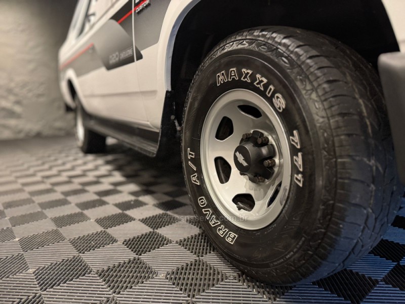 D20 4.0 CUSTOM DE LUXE CD 8V DIESEL 2P MANUAL - 1992 - FARROUPILHA