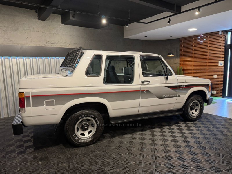 D20 4.0 CUSTOM DE LUXE CD 8V DIESEL 2P MANUAL - 1992 - FARROUPILHA