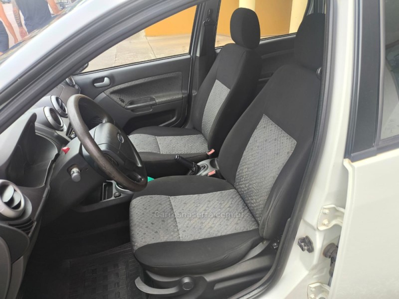 FIESTA 1.0 SE 8V FLEX 4P MANUAL - 2014 - GUAPORé