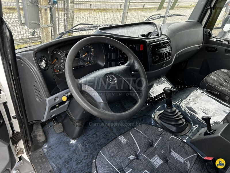 ATEGO 2425 3 EIXOS - 2011 - GARIBALDI