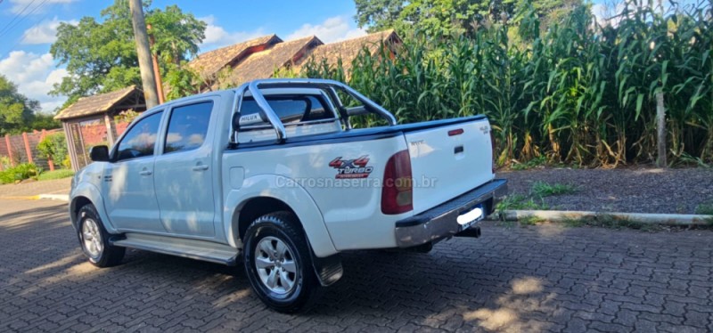 HILUX 3.0 SRV 4X4 CD 16V TURBO DIESEL 4P MANUAL - 2009 - IVOTI