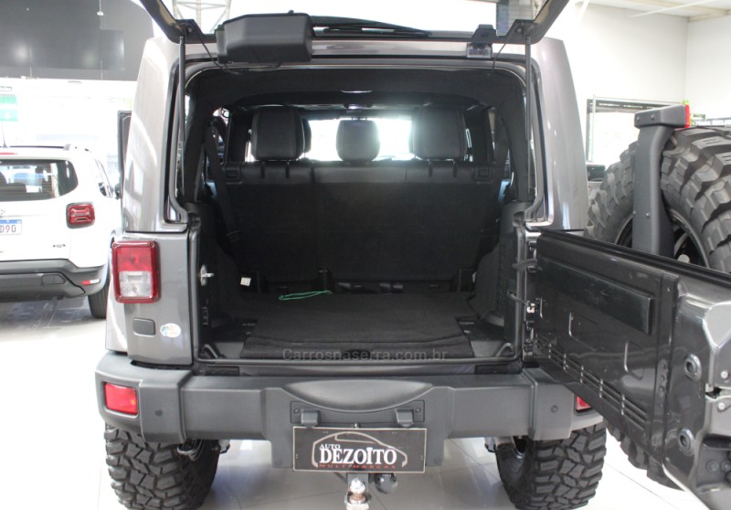 WRANGLER 3.6 UNLIMITED SAHARA V6 24V GASOLINA 4P AUTOMÁTICO - 2018 - CAXIAS DO SUL