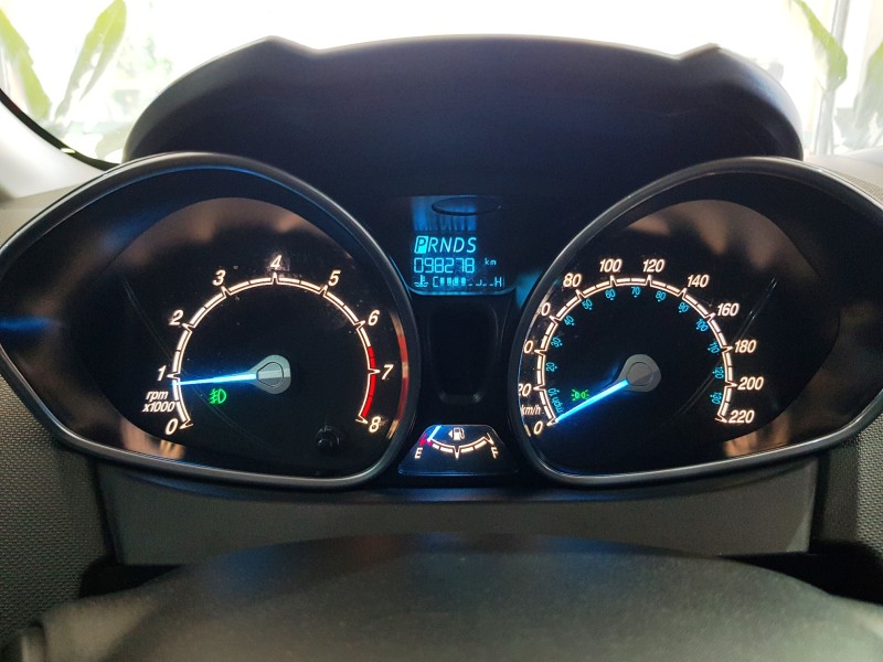 FIESTA 1.6 TITANIUM HATCH 16V FLEX 4P AUTOMÁTICO - 2015 - CAXIAS DO SUL