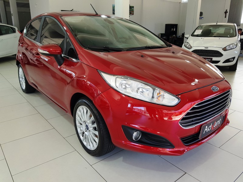 FIESTA 1.6 TITANIUM HATCH 16V FLEX 4P AUTOMÁTICO - 2015 - CAXIAS DO SUL